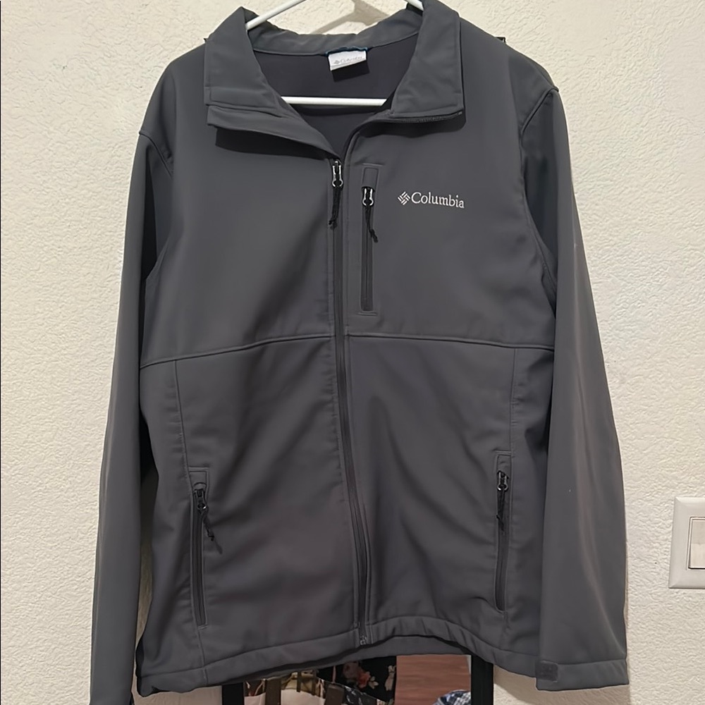 Columbia Gray ascender soft shell jacket.